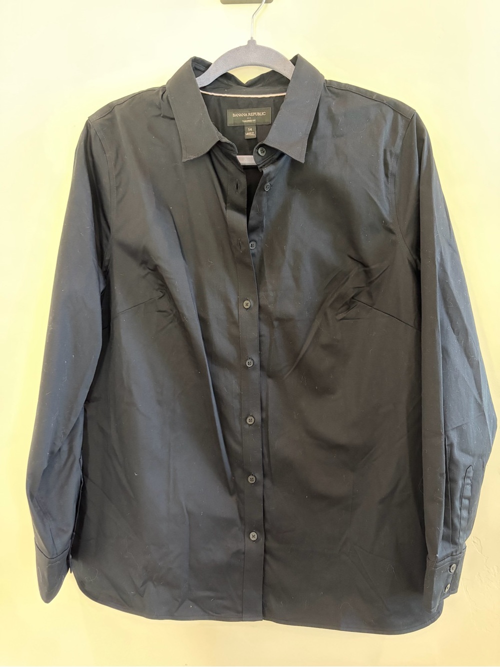 Banana Republic Black Long-Sleeve Button-Down Shirt